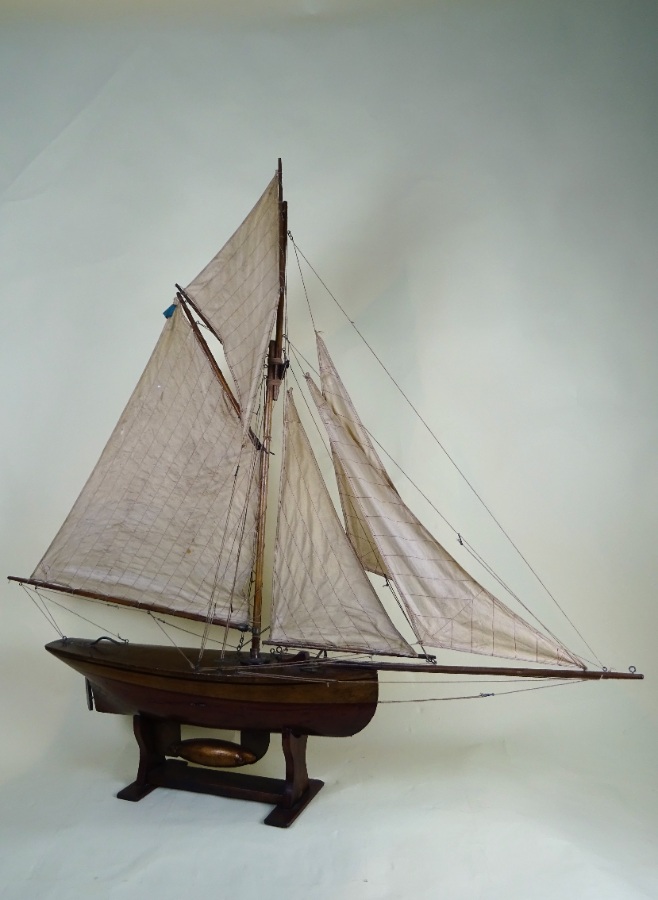 Antique Edwardian Pond Yacht (11).JPG